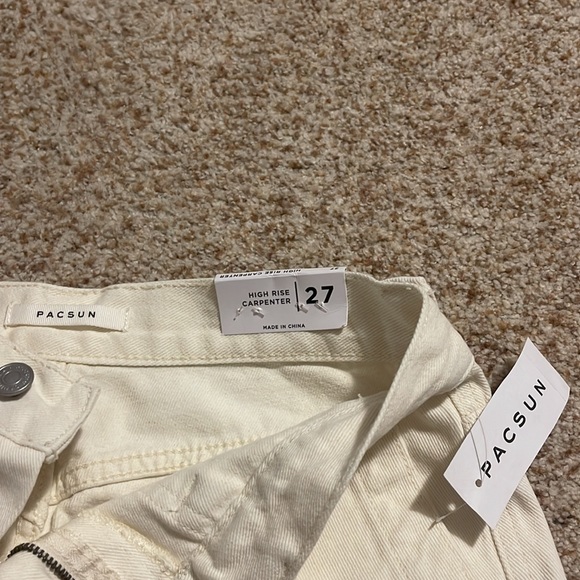 Cream cargos. Size 27. - Picture 2 of 2